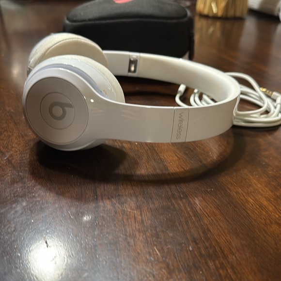 Beats by Dre White Headphones